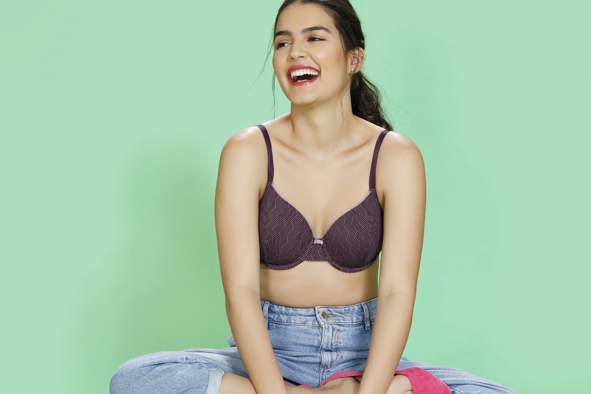 Non-Wired Vs Underwired Bra: Which is Better for You? - Clovia Blog